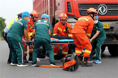 河南沛县道路救援